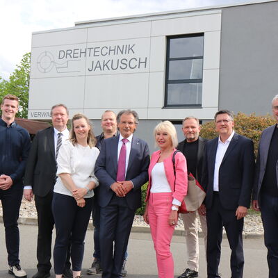 Bild vergr&ouml;&szlig;ern: 2026 PM 124 Gruppe bei Jakusch