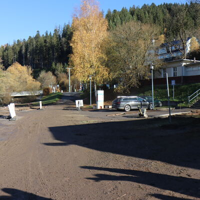 Bild vergr&ouml;&szlig;ern: Blick zum Bahnhof Schwarzmühle