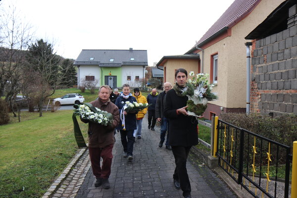 In der Gedenkstätte Bechstedt wurden Kränze niedergelegt 