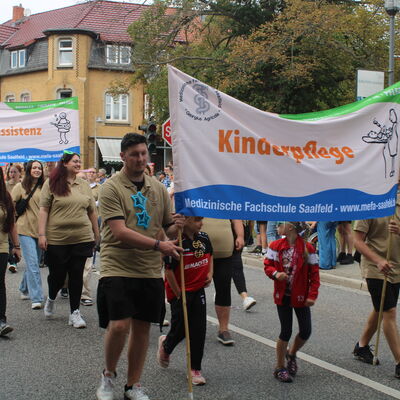 Bild vergr&ouml;&szlig;ern: 2026 PM 036 Festumzug 2